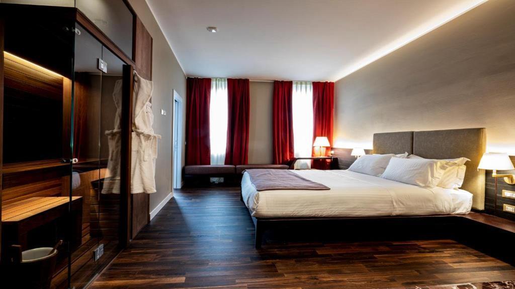 10 Keys Milano Otel Dış mekan fotoğraf